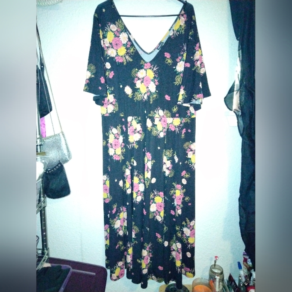NWT TORRID women's black floral maxi dress size 3